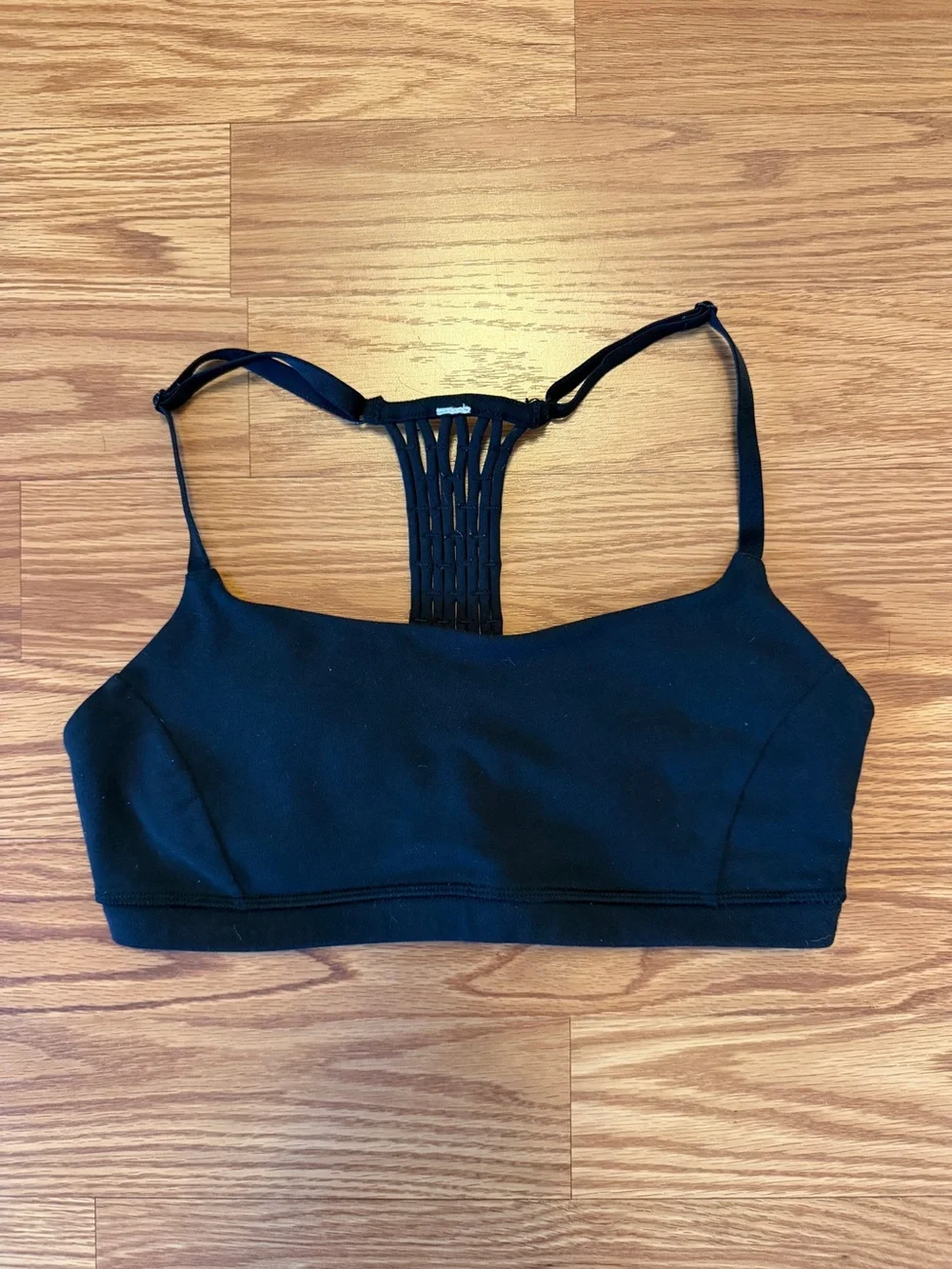 lululemon athletica True Self II Black Strappy Back Sports Bra, Size 6
